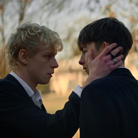 poptime's tweet photo. "Leviticus", filme de terror gay, finalmente chega aos cinemas brasileiros em novembro. 🏳️‍🌈 https://t.co/vIdkuEBSOk