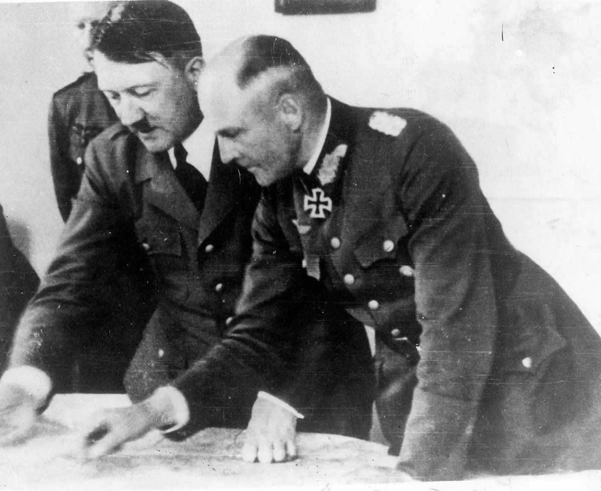 sojdziazysio's tweet photo. -Mein Führer, co robisz?
-Wymyślam napój dla Untermenschen… nazwę go „energetyk Dzik”… https://t.co/cYhXIi3gxu