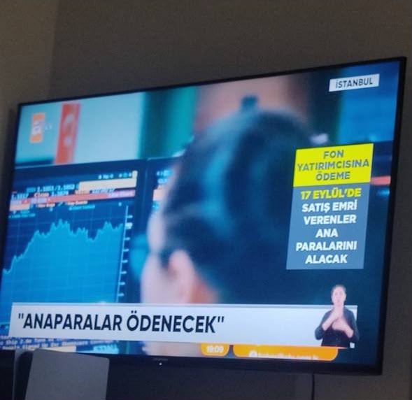 FonMagdur01's tweet photo. Onlar bir kaç haftaya unuturlar kimse hakkını aramaz sanıyorlardı ancak günlerdir gündemdeyiz herkes alın terini geri istiyor.

ANA PARALARIMIZ iade edilmeden

SUSMAYACAĞIZ!

#HALKINSESINIDUYUN https://t.co/x7596ODByP