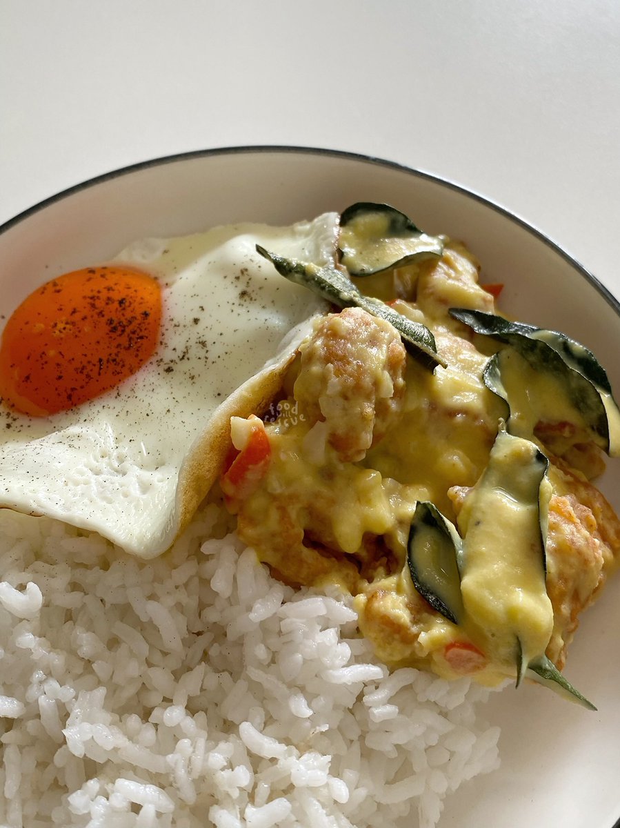 foodwillrescue's tweet photo. betuuuuuuul, foto dari samping tuh ngasih depth ke objectnya https://t.co/lDDXTwBzvW
