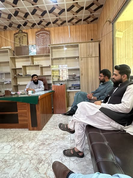 Digibizz_GOB's tweet photo. DigiBizz Team Visits Chaman

The DigiBizz team visited Boys Degree College, Chaman, to assess lab facilities for a potential DigiBizz Center. The visit focused on strengthening digital skills, training, and career opportunities for local youth.

#DigiBizz #Chaman #DigitalSkills https://t.co/gnwGaeBVI5