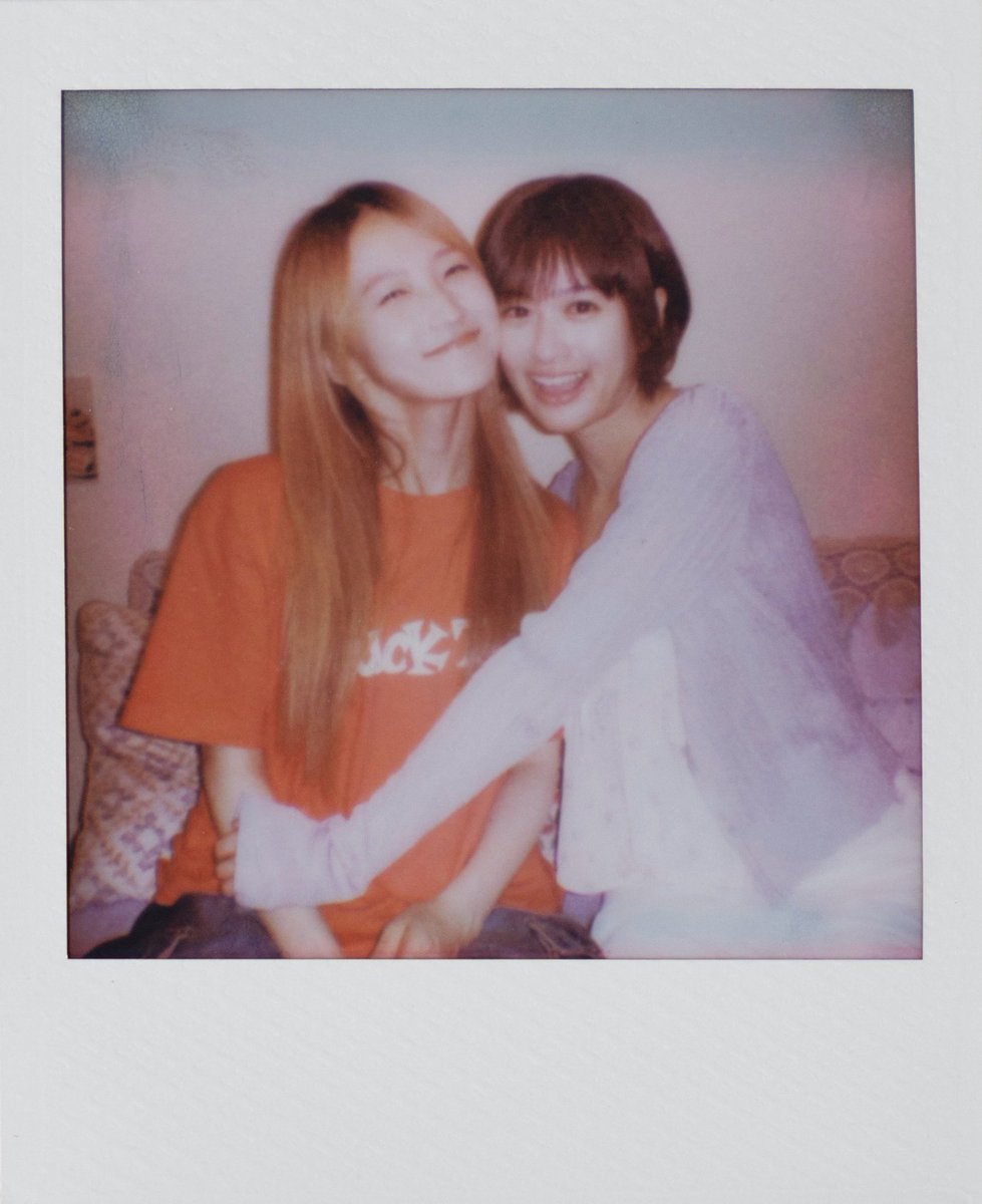shenmogs's tweet photo. they're living the best lesbian life 🤍 https://t.co/oCt38eRqrS