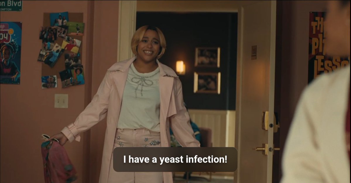 j0seyyy's tweet photo. she was so happy to have a yeast infection https://t.co/drNb2JjCro