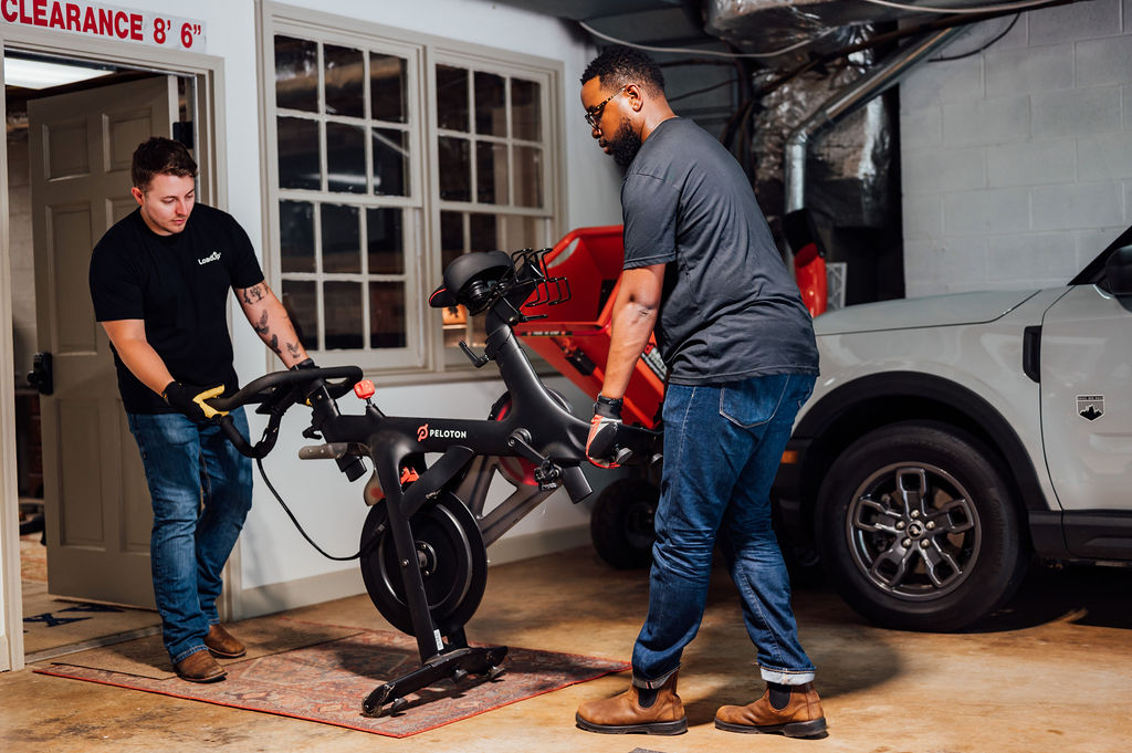 GoLoadUp's tweet photo. Not sure we'll take it? If it's cluttering your home, chances are we will. 

Furniture, appliances, mattresses, hot tubs, exercise equipment, yard debris, you name it. 

Your Loaders haul the big, the bulky, and the awkward. See the full list: https://t.co/XEJC140H4i 

#WhatWeTake #JunkRemoval #LoadUp