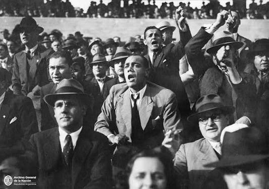 debate_millo's tweet photo. Feliz Día del Hincha de River a todos los que compartimos esta pasión que une generaciones desde hace 125 años. https://t.co/EC7BJXEg3B