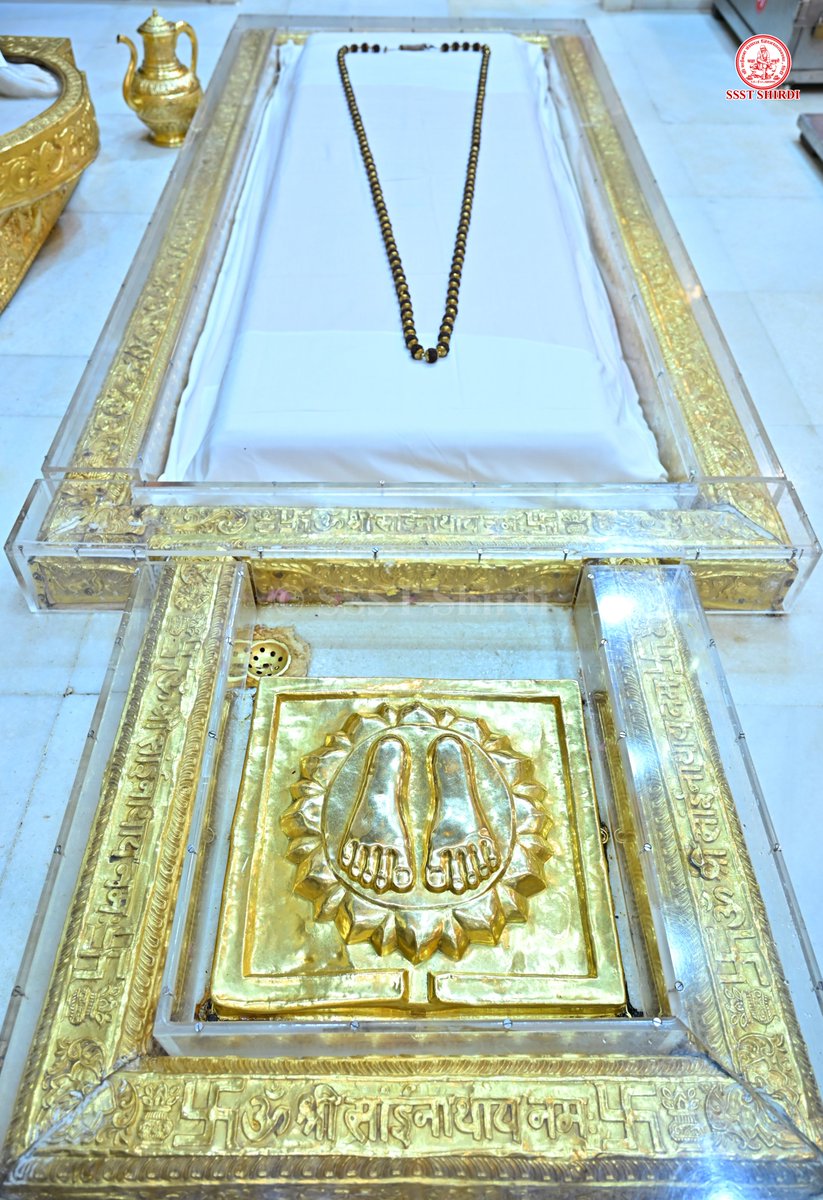 SSSTShirdi's tweet photo. *!! ॐ साई राम !!*
*श्री साईबाबा संस्थान विश्वस्त व्यवस्था,शिर्डी*
*!! ॐ Sai Ram !!*
*Shri Saibaba Sansthan Trust, Shirdi*
≈≈≈≈≈≈≈≈≈≈≈≈≈≈≈≈≈ 
*आरती :-शेजारती*
*सोमवार २८ सप्टेंबर २०२६*  
*Aarti :-Shejarti*
*Monday 28 September 2026* https://t.co/nIe55xzScv