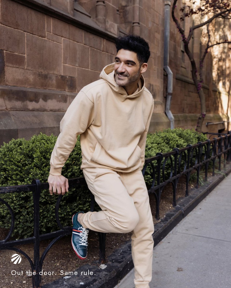 julymode_us's tweet photo. Monday. Back into the week.
Day 6 of the Soft Reset.
Same block, same walk, same rule.
The Deccan-Luxe Hoodie and Jogger: 100% long-staple cotton, 0% polyester.
Nothing new to figure out.

How do you start the week? Tell us below. The set is at the link in bio.

#JulyMode #WearHealthy #SoftReset #MondayMorning #CottonOnly