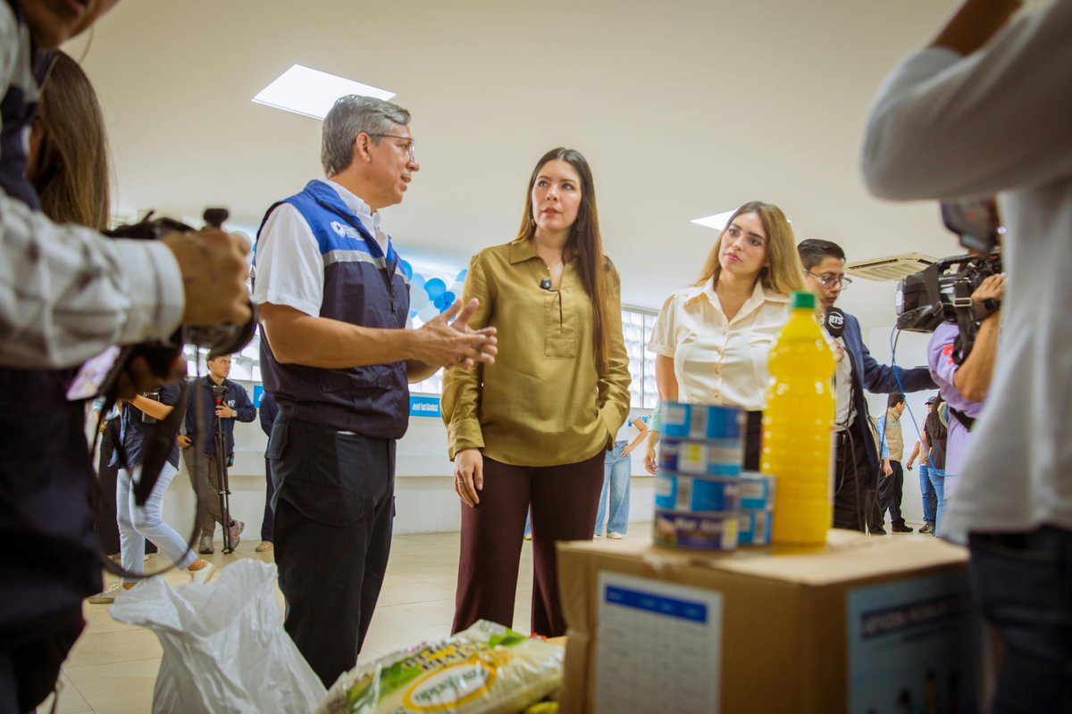 segura_ep's tweet photo. ¡Nos estamos preparando para proteger a nuestra ciudad frente al Fenómeno de El Niño! 

​La alcaldesa (s) Tatiana Coronel, junto a los gerentes de #SeguraEP y @DASEAlcaldiaGye recorrieron el CAMI de la 29 y Oriente para verificar que este espacio esté 100% operativo como alojamiento temporal ante cualquier emergencia.

​Este espacio cuenta con literas, kits, y cocinas, además se mencionó que se cuenta con 4.000 kits de asistencia almacenados y listos para ser entregados a las familias que enfrenten una situación crítica y los requieran.

Nuestra red de prevención se fortalece con más de 260 comités comunitarios capacitados en primeros auxilios y protocolos de evacuación hacia zonas seguras. 

#GuayaquilNoSeDetiene
#AquiEstamos
#AquilesCumplimos