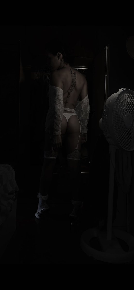 ArteSensual29's tweet photo. 🦋
I never hid in the closet.
Always free, always myself…
that has been my most elegant seduction.🦋
#FreeButterfly #femboy https://t.co/NDb8rfQqH5
