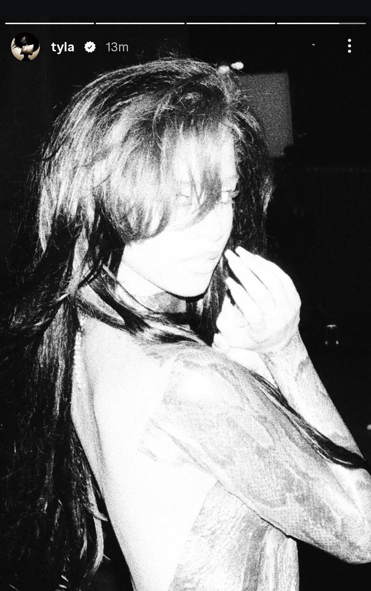 JunoThunder's tweet photo. Remember APOP'S ERA consist of animalistic vibes and TYLA has been telling us this since the Grammys. 
She had to make it clear and quick. 
That's the icon we Stan. https://t.co/ntErYgBAx6