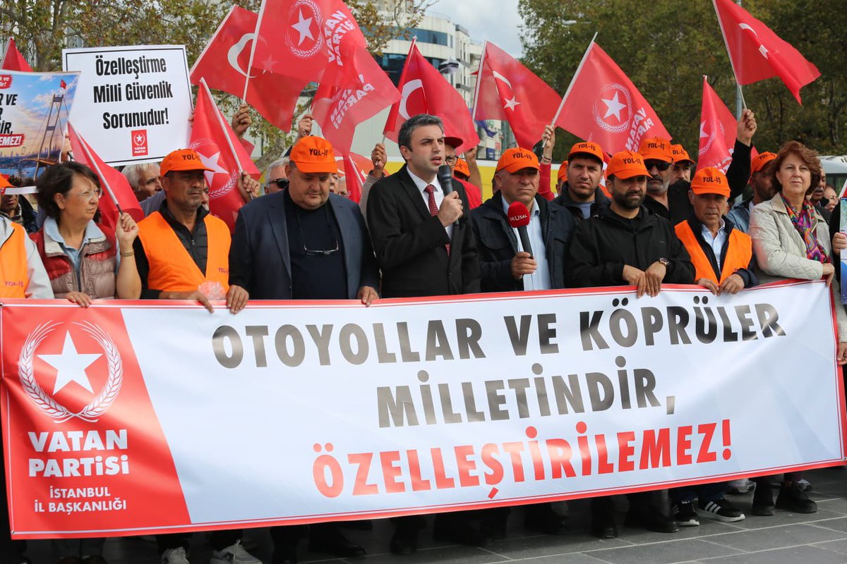 emekhatti's tweet photo. Vatan Partisi İstanbul İl Başkanlığı otoyallar ve köprülerin özelleştirilmesine dair basın açıklaması gerçekleştirdi.

Otoyollar ve Köprüler Milletindir, Özelleştirilemez!

Türk Milletini otoyolların ve köprülerin özelleştirilmesine karşı seferberliğe çağırıyoruz! https://t.co/qyFBdsxoCL