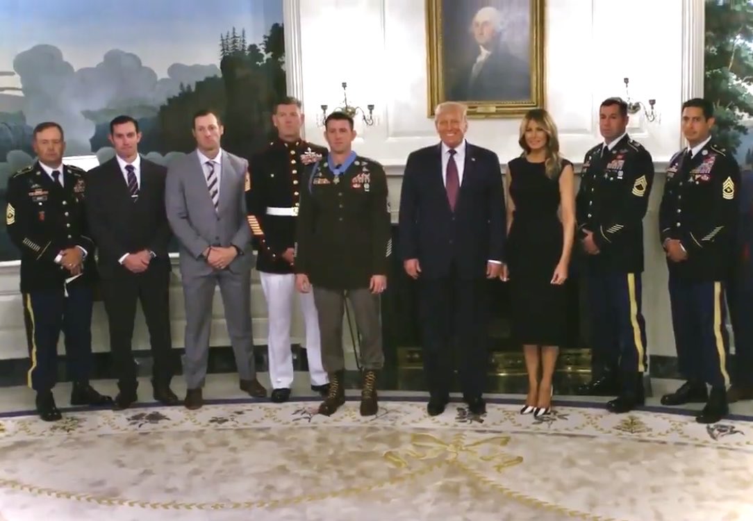 eita7705's tweet photo. SGM Payne and Delta Force operators MOH 2020
#Delta #SFODD #CAG #MedalofHonor https://t.co/jz9dpJPZX6