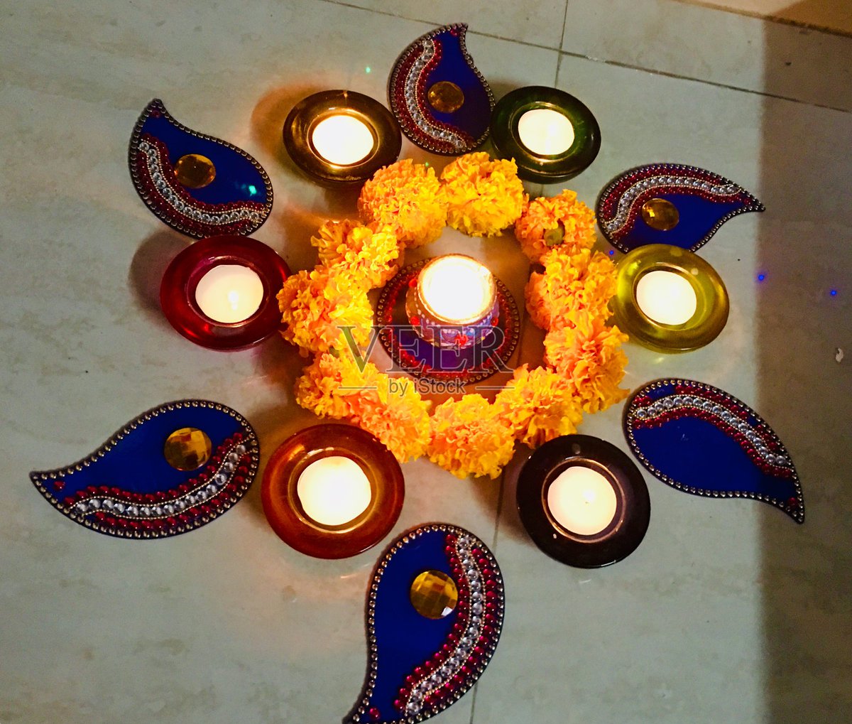 DwayneDurnqhro's tweet photo. The warm glow of Diwali diyas brightens every corner, filling hearts with joy and new beginnings  #HappyDiwali https://t.co/fp9vNGPhEE