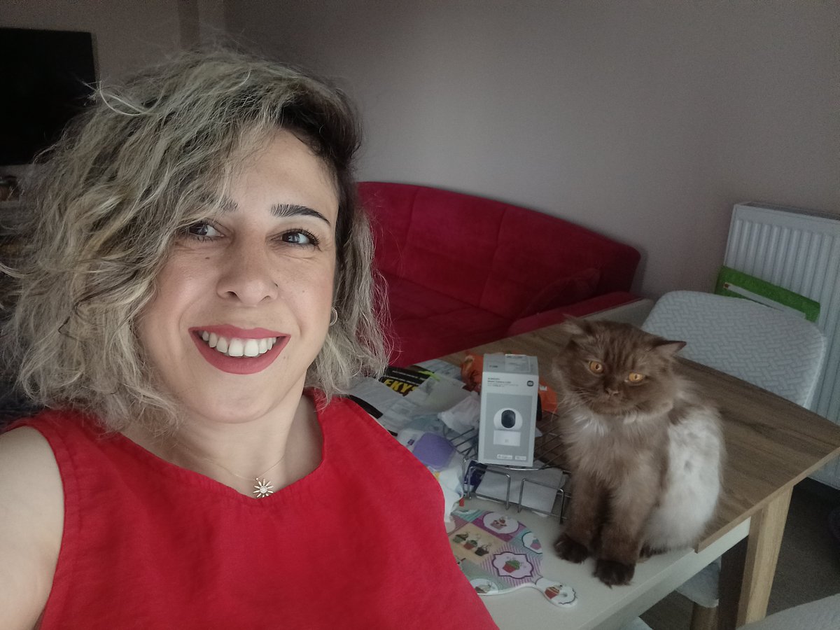 Mozkurt44's tweet photo. Ortalığı dağıtan masum köylü Hamlet 🤣😻 https://t.co/YiHakUmMhG