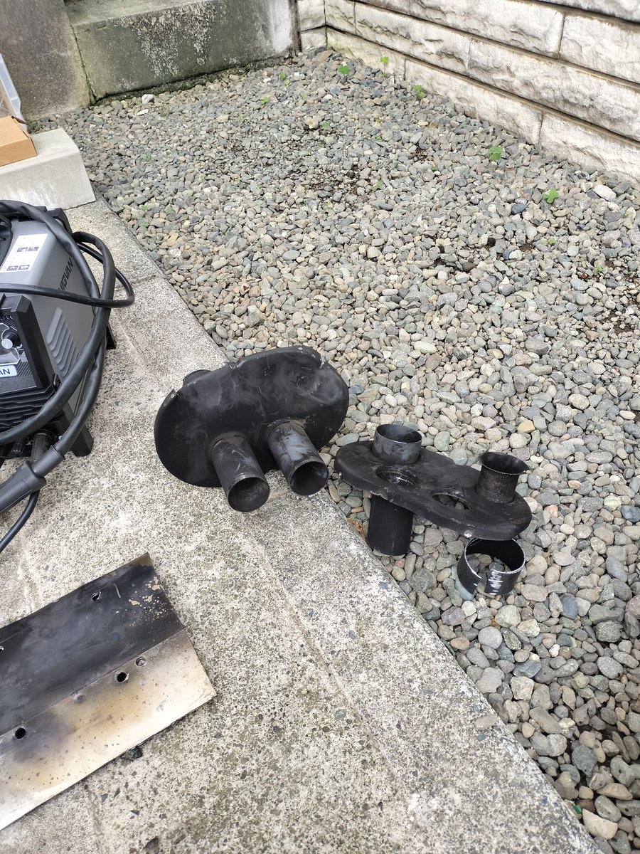 wei__soiya's tweet photo. FTOの純正マフラー加工するとこんな感じ。
乗ってると2500回転で反響してめっちゃいい音するけど回したらエンジンのメカノイズに負ける感じの音量感。 https://t.co/gH5aH02qIo