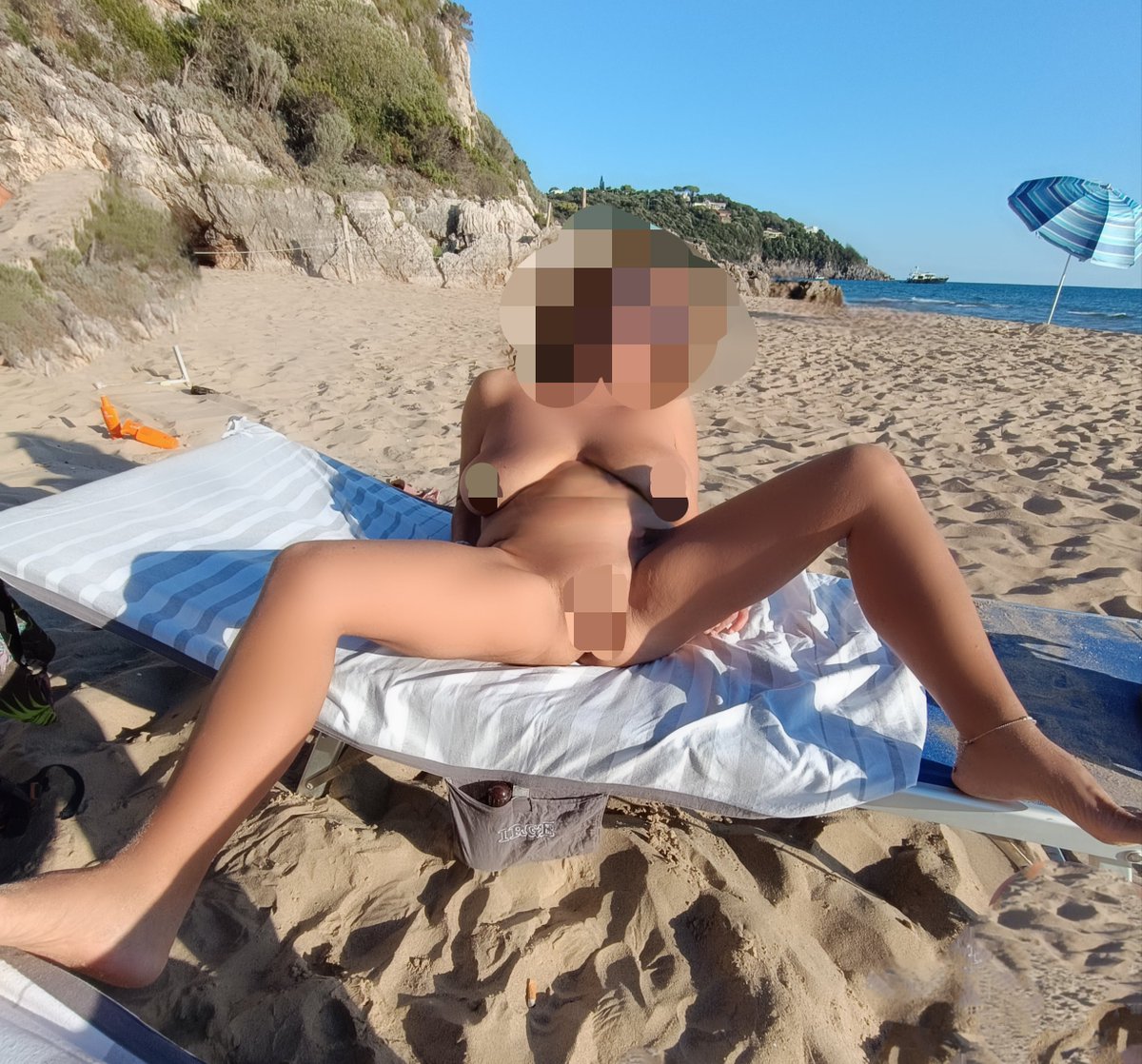 coppiagold1's tweet photo. Questa vi piace? Cosa vi ispirò e cosa mi fareste? Aspetto tanti like e tanti commenti.😍 🔥🔥🔥#pussy #figa #figarasata #sex #porn #milf #milfmom #curvy #mature #naked #tacchialti #erotique @TMilf91 @italianclubita2 @Il_LatoOscuro @MadeinItalygir1 @Bgcouplefunnn https://t.co/noNPfeQuq5