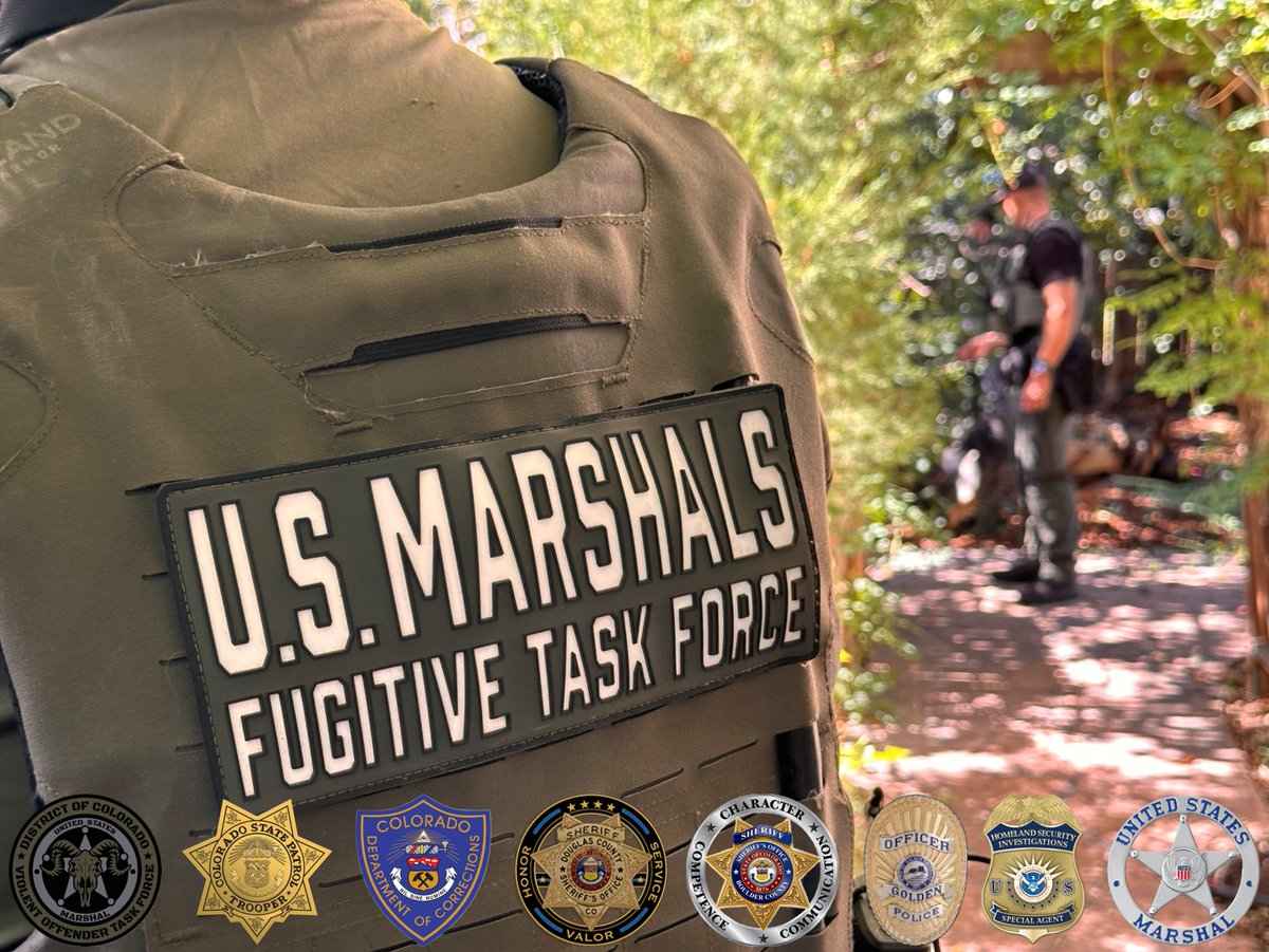 USMSDenver's tweet photo. 4 Texas Homicide Suspects Arrested by U.S. Marshals Fugitive Task Force in Northglenn

Last Monday, fugitive Gabriel OLIVO-OLIVO was arrested during a joint-tactical operation conducted by @CSP_News Special Operations and Response (SOAR) and members of the U.S. Marshals Colorado Violent Offender Task Force (COVOTF) Denver Metro team. OLIVO-OLIVO was wanted by @LewisvillePD for 1st Deg Murder in connection to a deadly Sept 11 shooting outside of Dallas. 

OLIVO-OLIVO and others fled Texas and were located in Northglenn by COVOTF Deputy U.S. Marshals (DUSMs) and Task Force Officers (TFOs) from @dcsheriff, @Colorado_DOC, @BldrCOSheriff, & @GoldenCOPS. The joint-arrest operation resulted in the safe apprehension of OLIVO-OLIVO in addition to 3 others who have now been charged in connection with the homicide.

Once all suspects were in custody and the residence was secure, members of the Homeland Security Task Force (HSTF) from @USMSDenver, @HSI_Dallas, @HSIDenver, & @FBIDenver executed a search warrant and located a semi-auto handgun and other evidentiary items connected to the murder. 

Gabriel OLIVO-OLIVO, Erian ESPINOZA-MARTINEZ, Carly GUERRERO-AGUERO, and a juvenile suspect have all been charged in connection to the homicide as well as a 5th suspect who was arrested in Texas. 

Read the full press release here: https://t.co/VPrMLqDspd