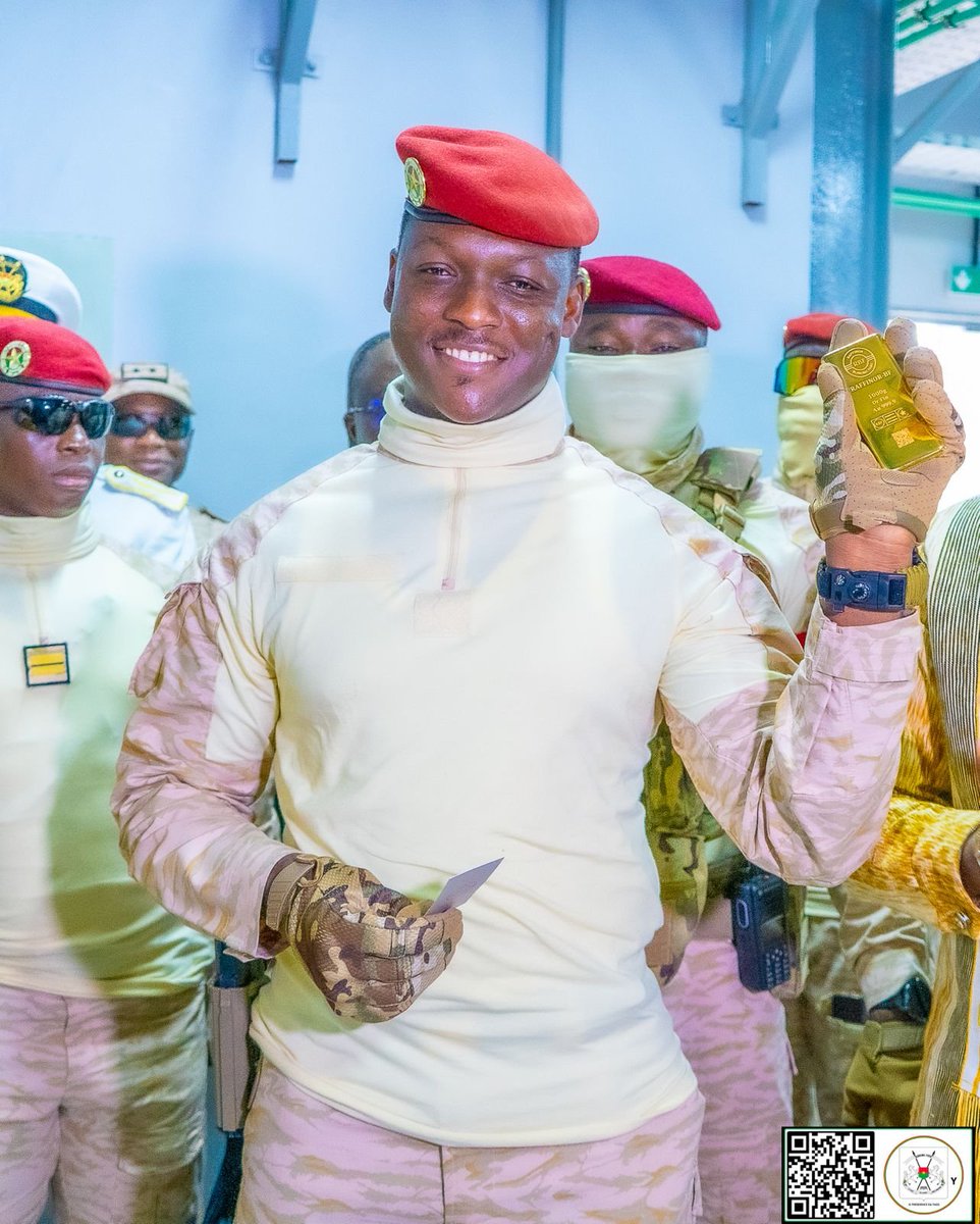 presidencebf's tweet photo. Le Président du Faso, Capitaine Ibrahim TRAORÉ, a inauguré ce 28 septembre 2026 RAFFINOR-BF, première raffinerie d’or du Burkina Faso. D’une capacité initiale de 164 tonnes/an, elle marque une étape majeure vers la maîtrise nationale de la chaîne de valeur aurifère. https://t.co/Rr8BURFuBy