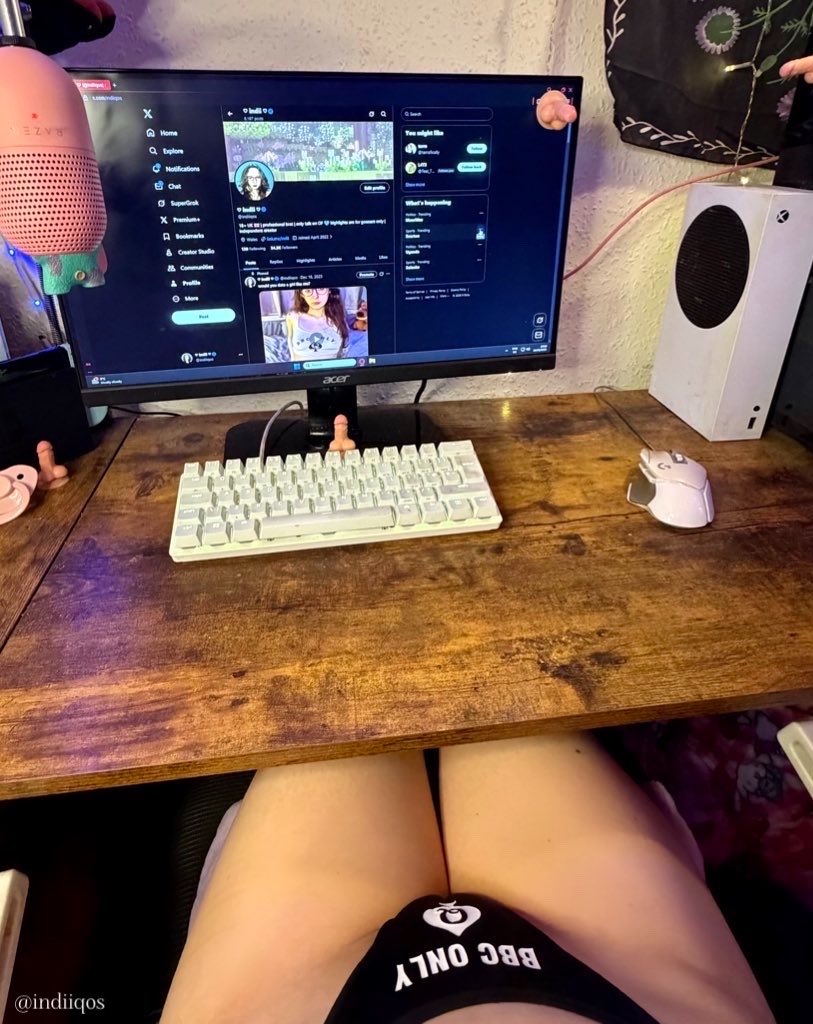 indiiqos's tweet photo. Gen Z girl in the day vs at night 😈 https://t.co/WYU6W6yD86