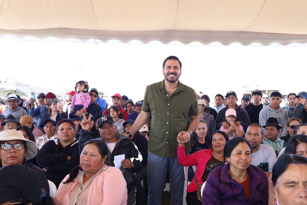 CpccsEc's tweet photo. 🤝 El presidente, @AndresFantoniB, compartió un espacio de diálogo con líderes de #UNORIC en #Cutuglagua para acercar herramientas de participación y control social como veedurías, observatorios y asambleas.
Un encuentro para escuchar sus propuestas y acercar el Consejo al territorio.
#CiudadanosComoTú