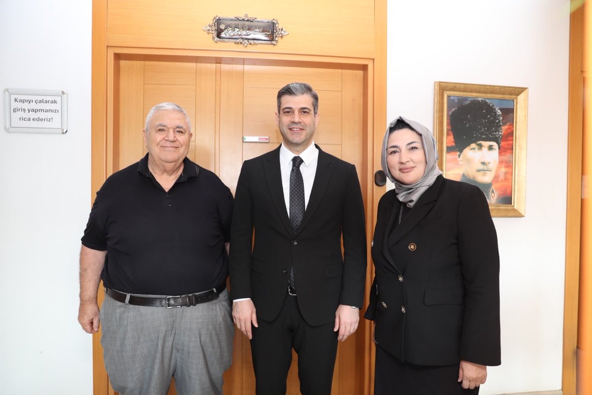 avmustafaozkan's tweet photo. Aslan Grup kurucu ortağı, kıymetli iş insanı Nevzat Aslan ve önceki dönem Seyhan İlçe Başkanımız Zuhal Aslan’ı ziyaret ettik.

Nazik ev sahiplikleri ve samimi sohbetleri için kendilerine teşekkür ediyor, çalışmalarında başarılar diliyorum.

@omerrcelik @abuyukgumus @yahyacelik_ @ozmehmetemin