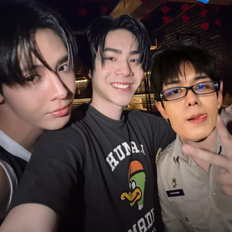 radchaponfate's tweet photo. Sekarang udah ada. Yuk pilih mau cpdp ber-3 yang mana dengan foto #timpa ini. 😂😂😂😂😂 @netbyfate @jamessufate https://t.co/vdeFh5gKlD