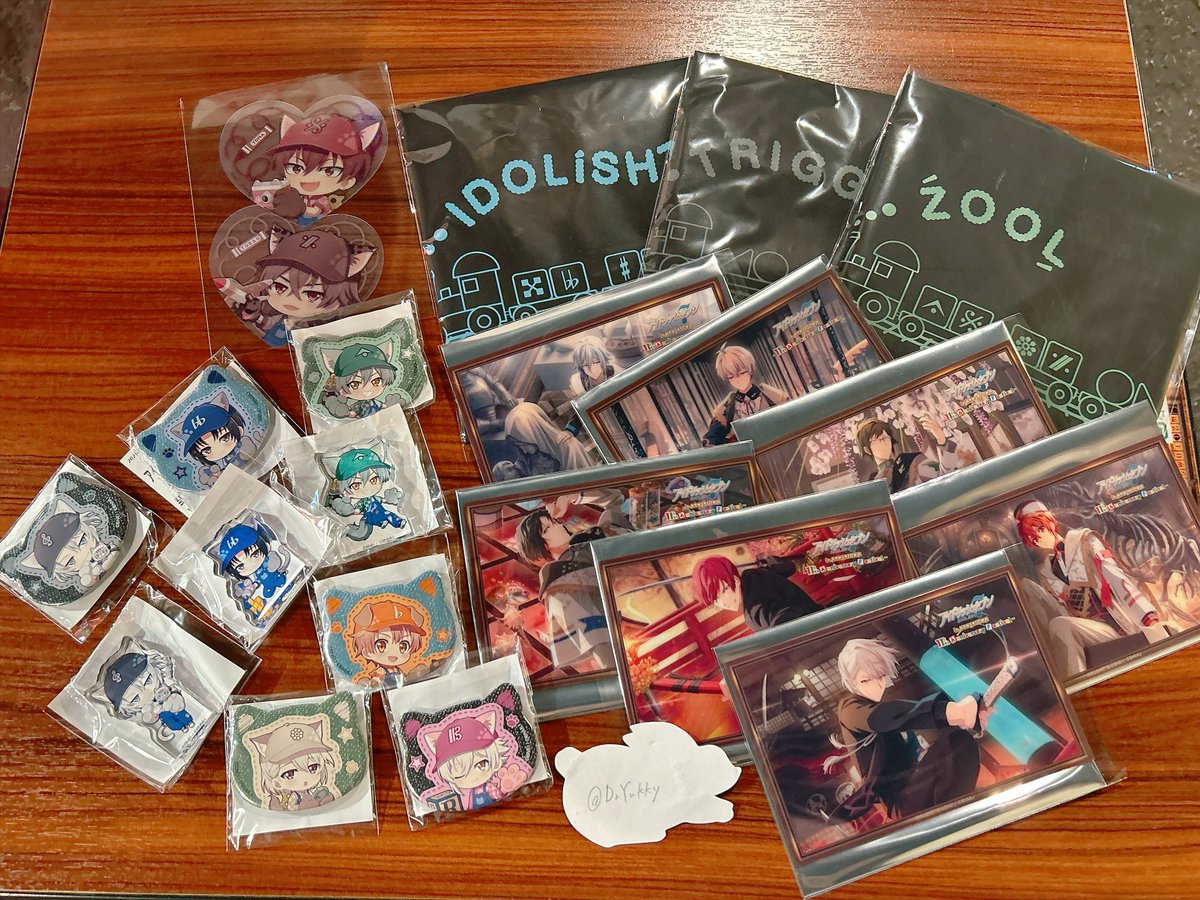 DaYukky's tweet photo. 【交換/譲渡】アイナナ　ナンジャ　クリアビジュアルカード　ダイカットクリアカード　折りたたみバッグ　アクリルブロック　猫型缶バッジ

一織、大和、環、壮五、陸、トウマ 、巳波、虎於、三月、天 、楽
IDOLiSH7、TRIGGER、ZOOL

詳細は画像2枚目をご確認ください
郵送可 https://t.co/ongd2y6wFS