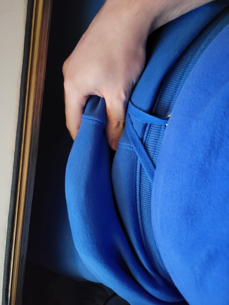 TallhandyGuy's tweet photo. The Monday blues, lets Jumpstart your week :) #nsfw #bwc #nsfwtwt #nsfwacc #nsfwbwc #nsfwtease https://t.co/xZZHWm8ptV