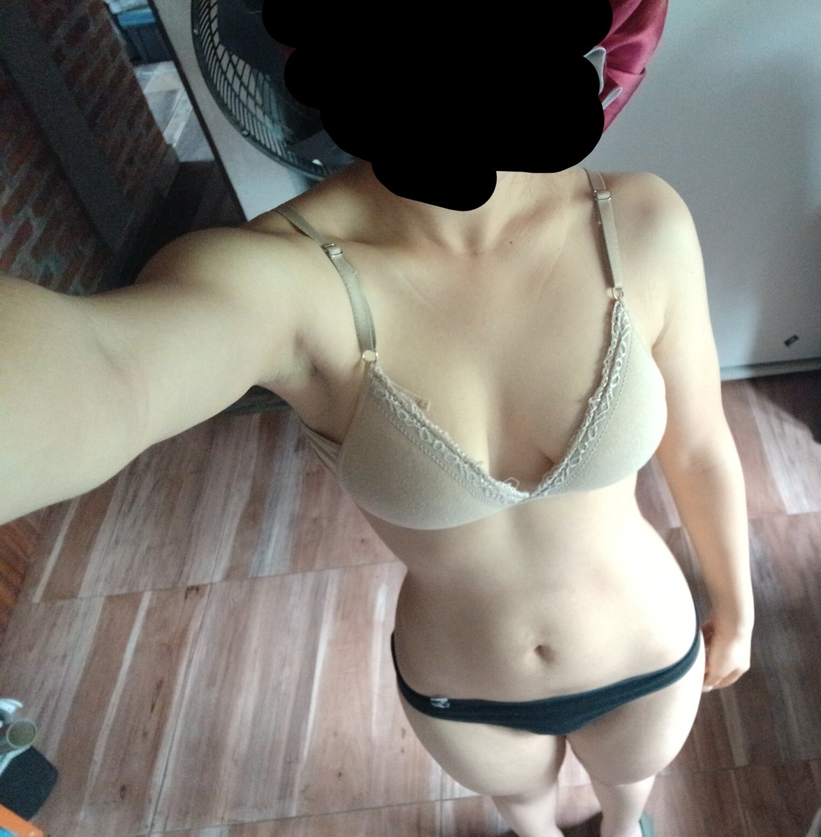 spitlne's tweet photo. #fatspo #averagespo but it's me lol

february 8 / today https://t.co/wwhSKtK5d9