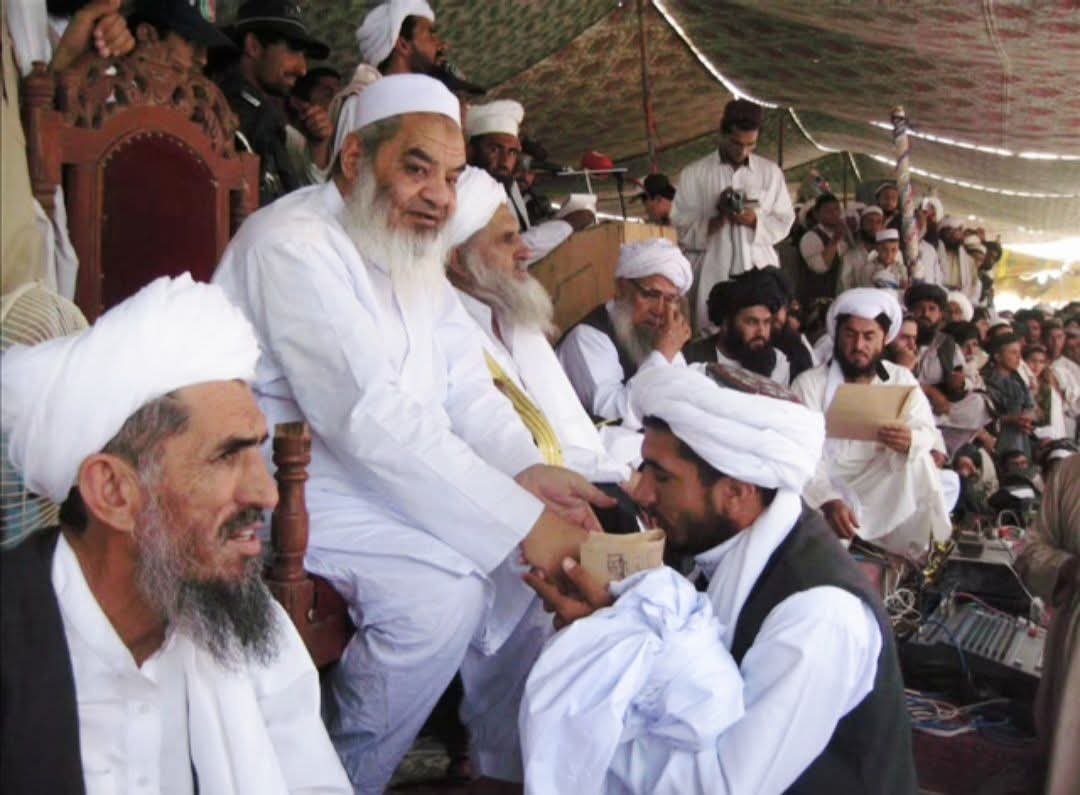 SamiSwati_'s tweet photo. تیرے لحد پہ خدا کی رحمت تیرے لحدپہ سلام پہنچے 
مگر تیری شہادت ناگہاں کامجھے ابھی تک یقین نہیں

 شہیداسلام خادم انسانیت مولانا محمد حنیف شہید  رح کو اپنے خصوصی دعاوں میں یاد رکھیں۔

#یوم_شہادت_مولانامحمدحنیف https://t.co/fEIjDwBCnR