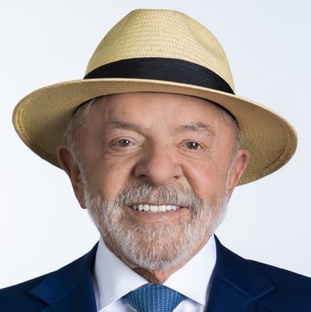 poponze's tweet photo. Lula avançou nas intenções de voto no primeiro turno entre católicos (43% para 48%), eleitores de baixa renda (49% para 52%), beneficiários do Bolsa Família (52% para 53%) e mulheres (37% para 40%), segundo pesquisa Quaest. https://t.co/z8l6pmAmOT