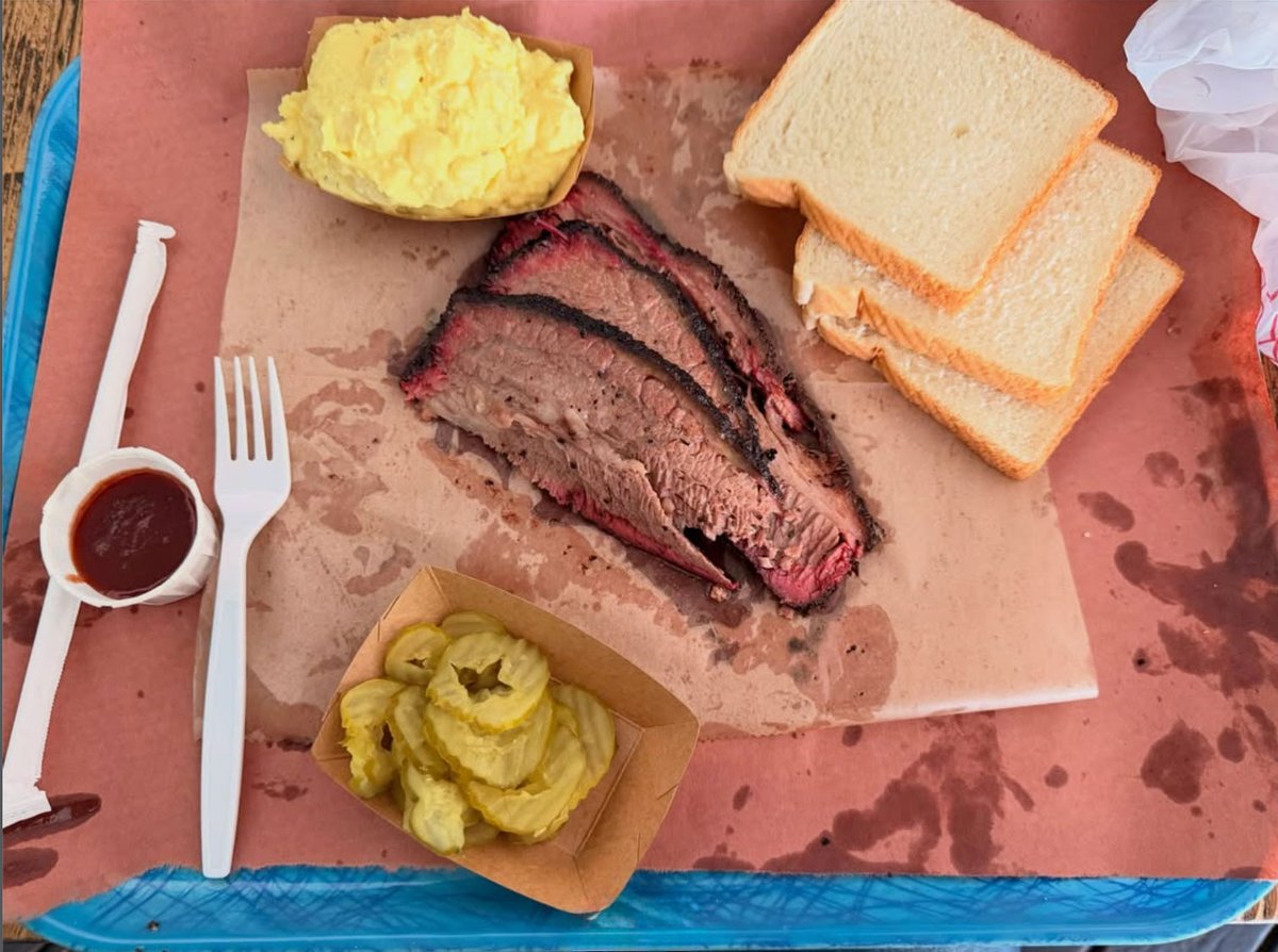 franklinbbq's tweet photo. A friendly reminder that you don’t have to go big to do Franklin right. Three solid slices, a scoop of potato salad, some pickles and a stack of white bread will do just fine. photo: @fairlyllocal via IG https://t.co/NN8kncp1f0