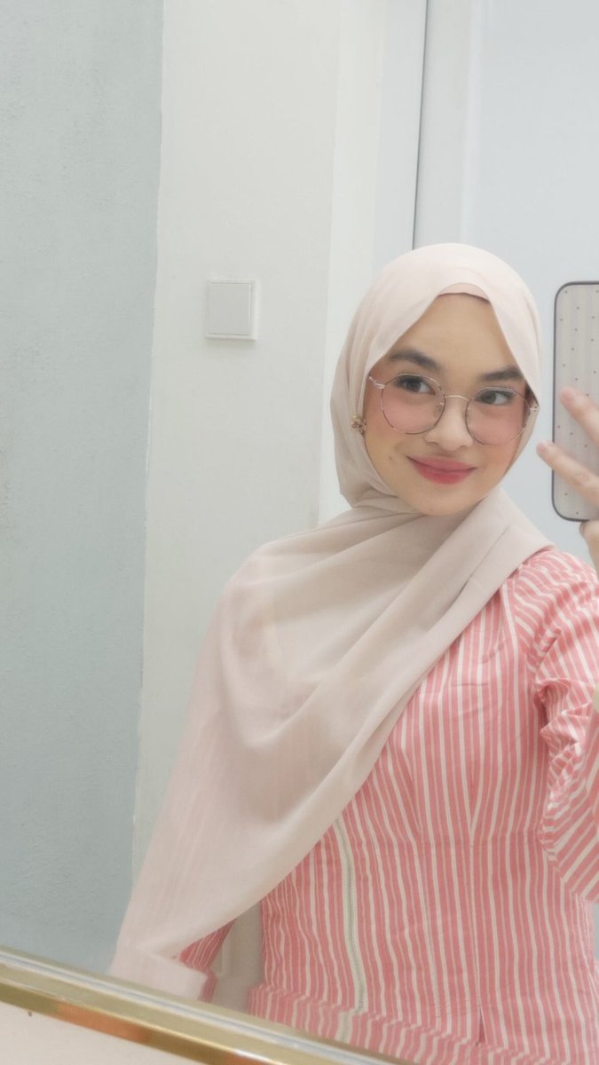 srprinkles's tweet photo. Hi
#bodepok  #availdepok
#expodepok https://t.co/0fzmTDiHIW