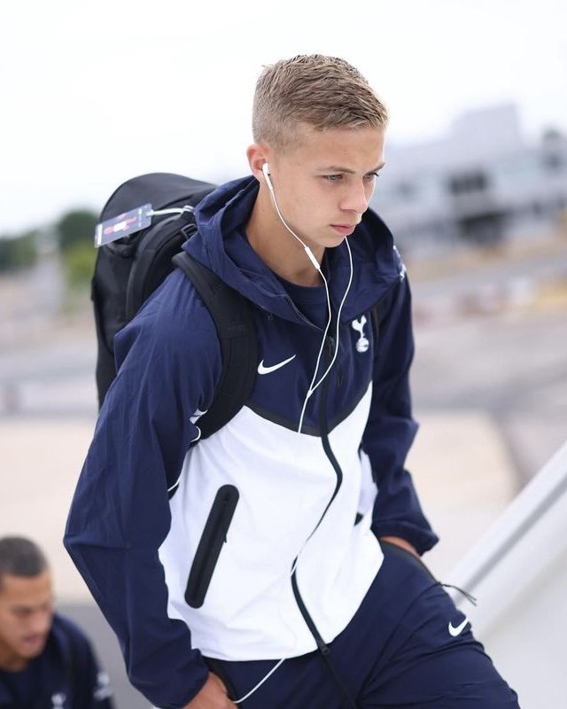SoccerTwinks's tweet photo. Tyler Tingey 🏴󠁧󠁢󠁥󠁮󠁧󠁿
Tottenham Hotspur FC
2008.09.11 https://t.co/gmtEyMplrA