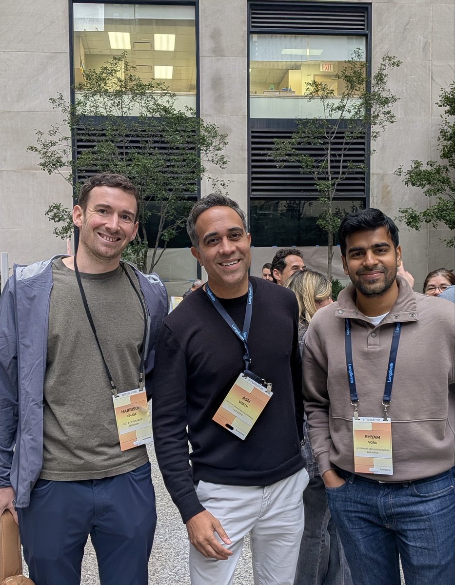 vorashm's tweet photo. Was great seeing all the cool stuff @hwchase17 and team are building at @LangChain conference at Interrupt 2026! https://t.co/M7NbHSs4jV