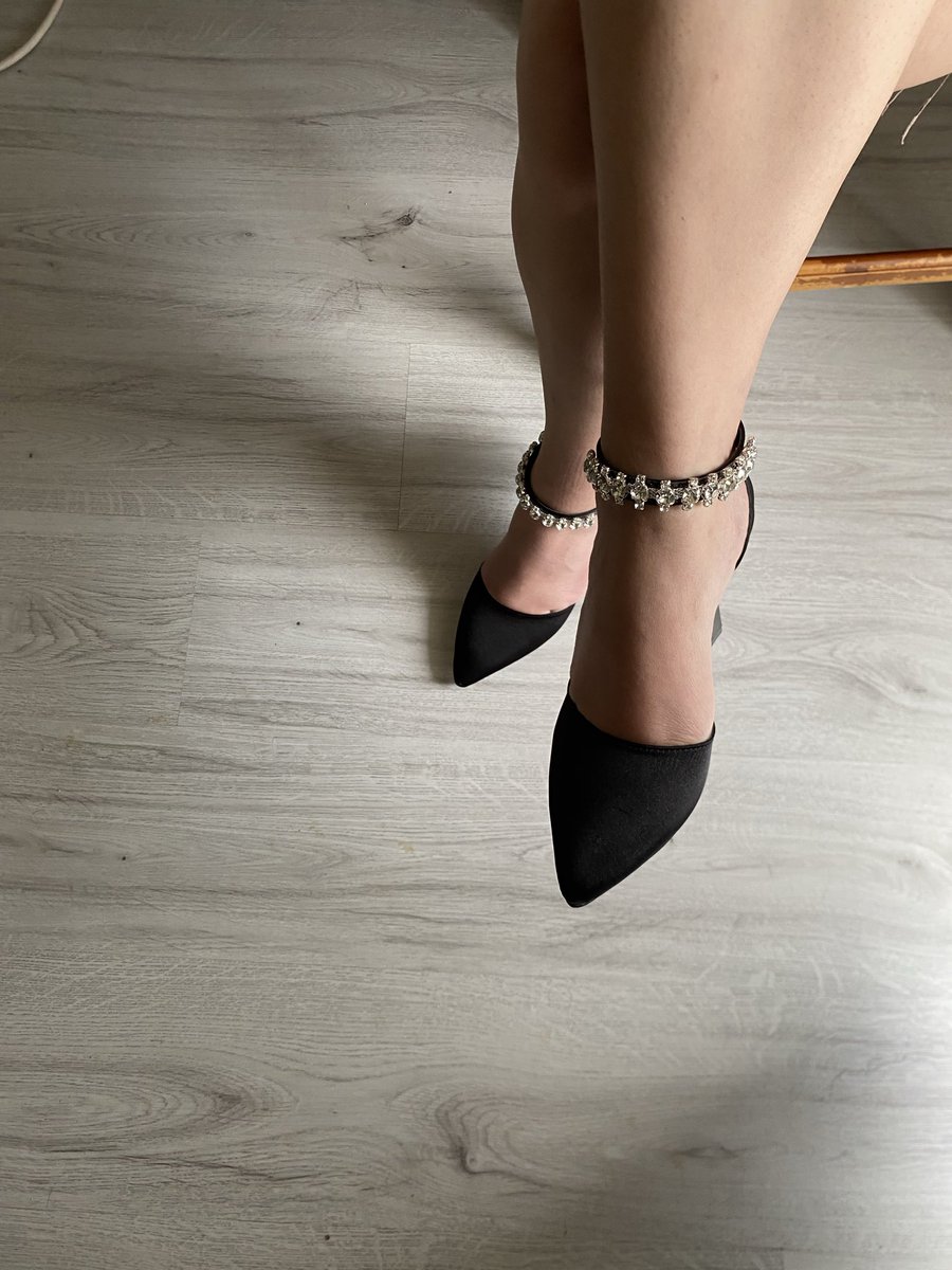 persephone97dom's tweet photo. Kontrol etmeyi seven birisiyim,sohbeti keyifli birileri var ise kullanip eglenmek icin uygunum #finansalköle #sahibe https://t.co/qnFQaVNzHe