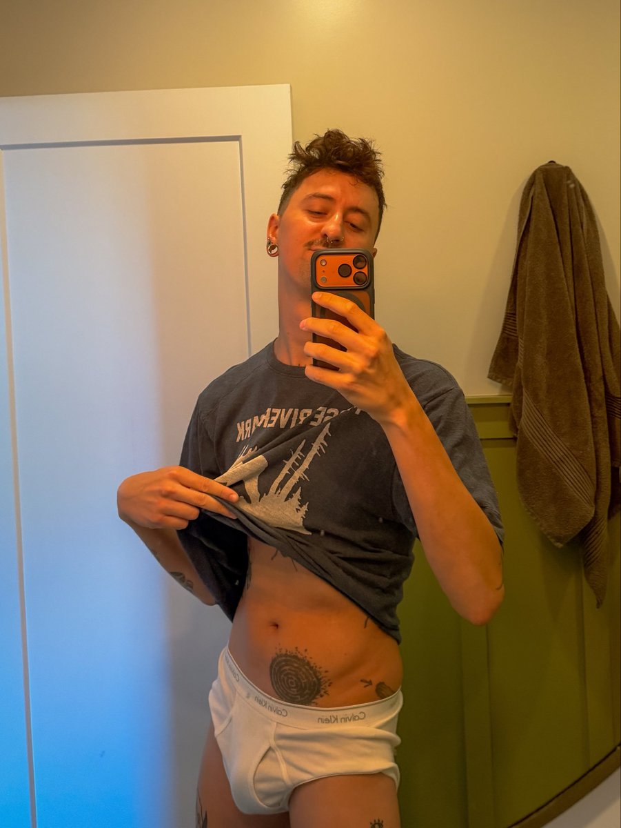 inkedgogo's tweet photo. Bon lundi tout le monde 🧡 https://t.co/MXmdj8JtMV