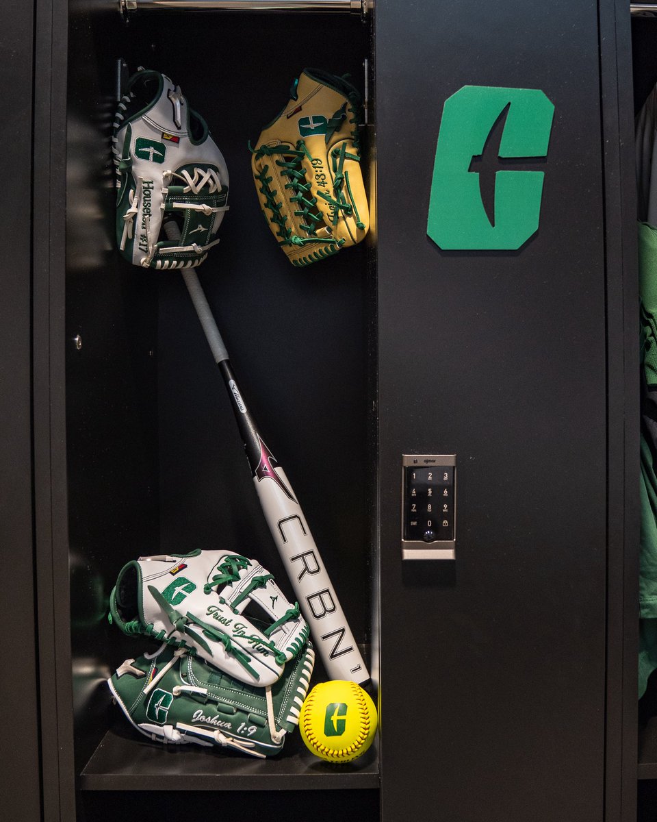 CharlotteSB's tweet photo. 𝐅𝐋𝐀𝐒𝐇𝐘 𝐍𝐄𝐖 𝐋𝐄𝐀𝐓𝐇𝐄𝐑 🤩 

Huge thanks to @MizunoSportsUSA for getting us right this season! https://t.co/JCRxycqhSY