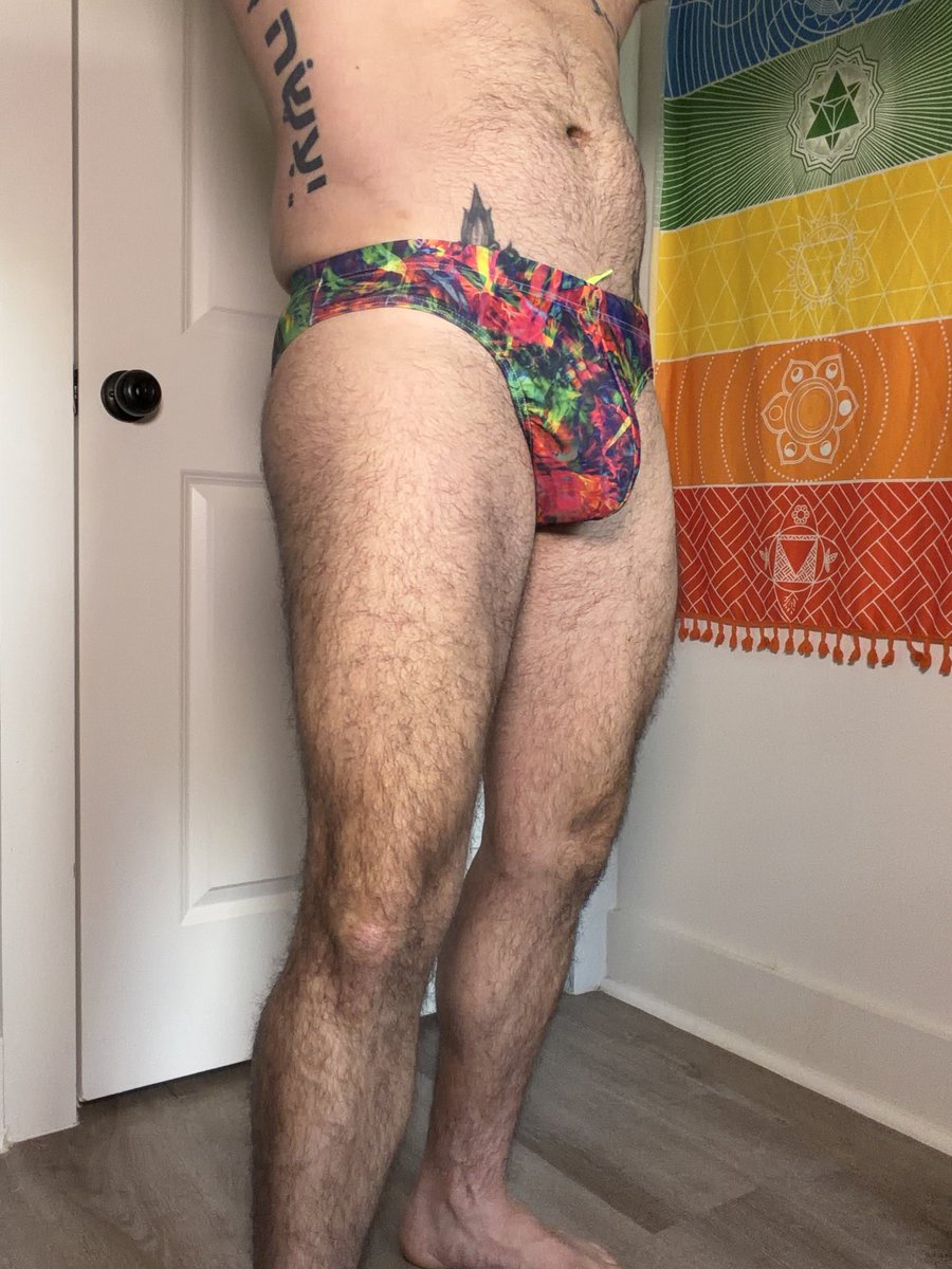 JsTreasure's tweet photo. Vinted restricted my account. Because of these pics. https://t.co/diSEIsDd73