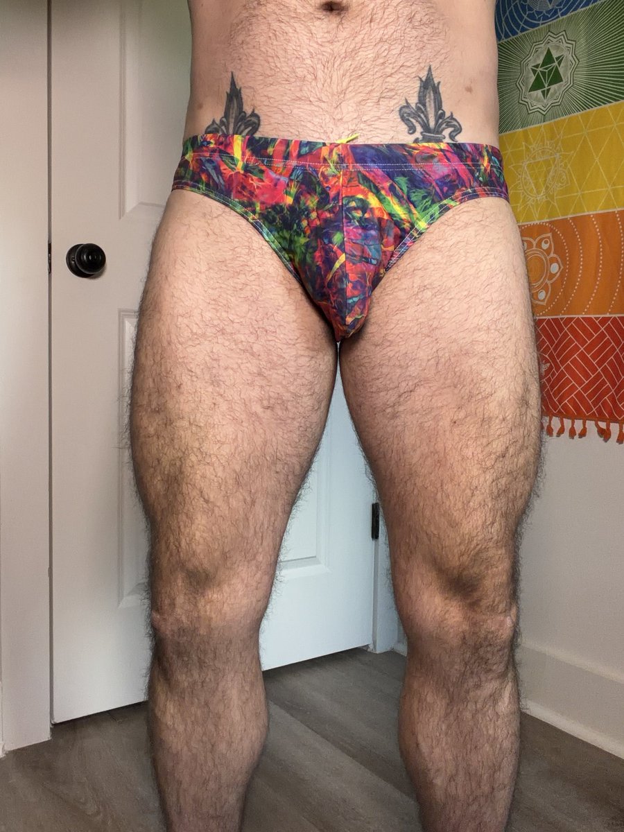 JsTreasure's tweet photo. Vinted restricted my account. Because of these pics. https://t.co/diSEIsDd73