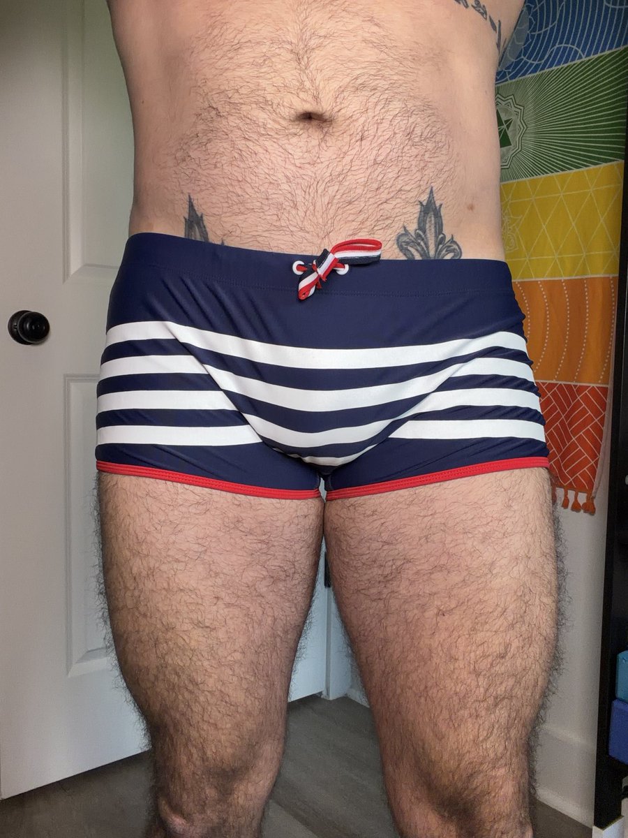 JsTreasure's tweet photo. Vinted restricted my account. Because of these pics. https://t.co/diSEIsDd73