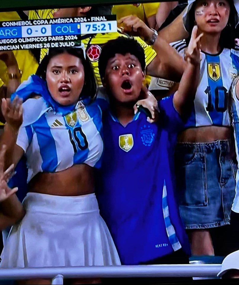 rkigfe68's tweet photo. @Francis34720710 @Alzziano Ni yo el idioma del mono, los moros y vosotros sois lo mismo pero solo que los arboles les separa un océano. https://t.co/wDgaZAvnbU