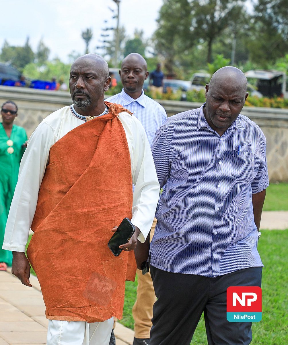 kansiimeivan11's tweet photo. The leaders of Tooro didn’t respect the Will of Late King Oyo

His Uncle Musuuga didn’t respect his Will

The CDF didn’t respect the will

The government has not respected the will

At this critical time, gifts are given to Musuuga

I want to tell you that Tooro’s next throne is not cultural but rather political 

We are team baby Oyo forever 🥹

Our generation has been betrayed by those that were here earlier than we were
