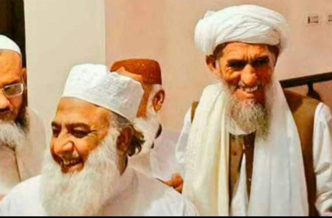 SamiSwati_'s tweet photo. تیرے لحد پہ خدا کی رحمت تیرے لحدپہ سلام پہنچے 
مگر تیری شہادت ناگہاں کامجھے ابھی تک یقین نہیں

 شہیداسلام خادم انسانیت مولانا محمد حنیف شہید  رح کو اپنے خصوصی دعاوں میں یاد رکھیں۔

#یوم_شہادت_مولانامحمدحنیف https://t.co/fEIjDwBCnR