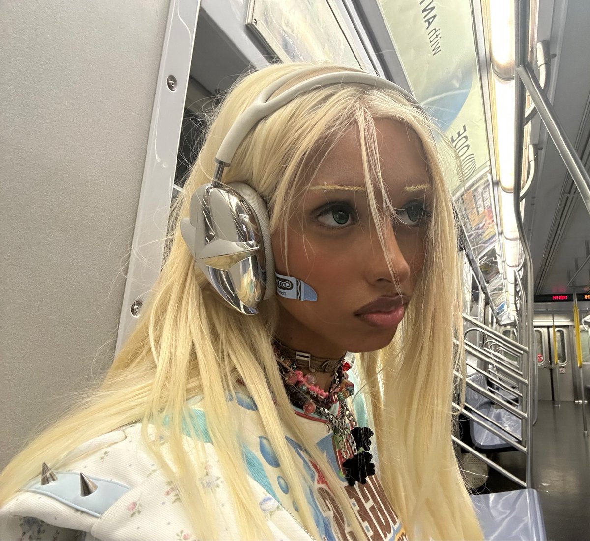skyicidal's tweet photo. https://t.co/WXY6vIfkR6