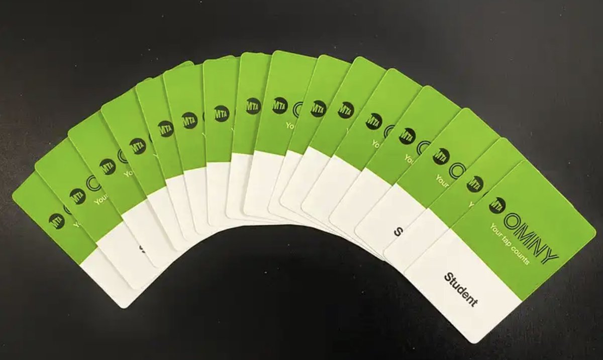 amNewYork's tweet photo. City Council distributes free unlimited OMNY cards to first 700 CUNY students under pilot program https://t.co/5xUrytuky4 https://t.co/XBjmmqjplh