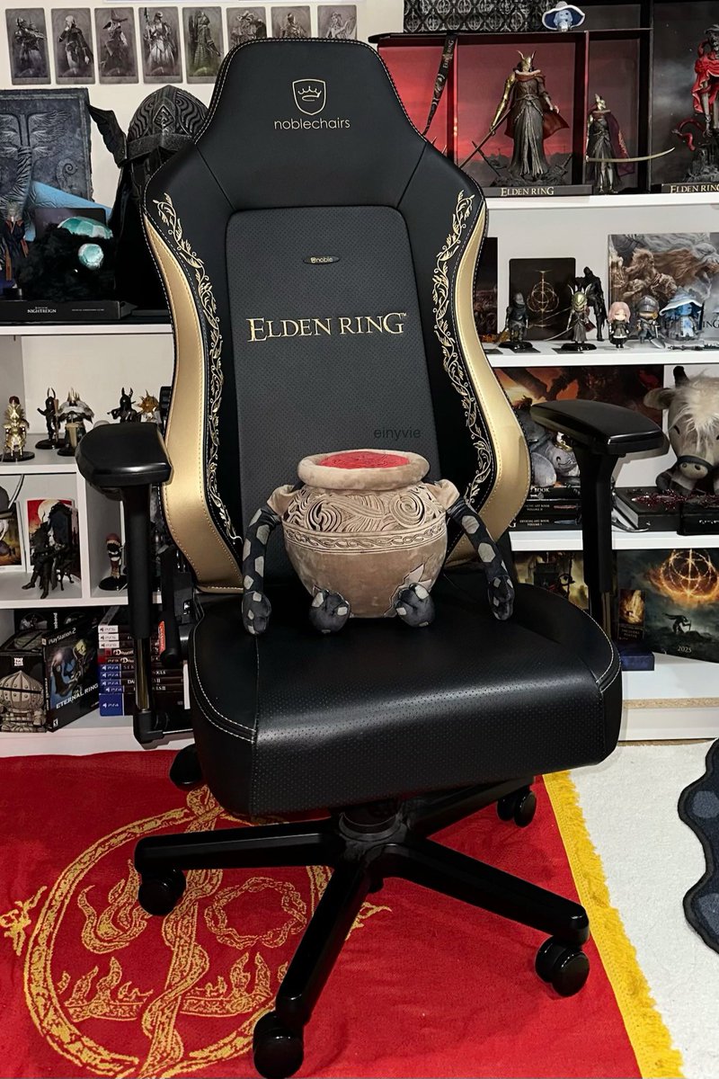 einyvie's tweet photo. my noblechairs x elden ring gaming chair https://t.co/XYXsBGFmzd