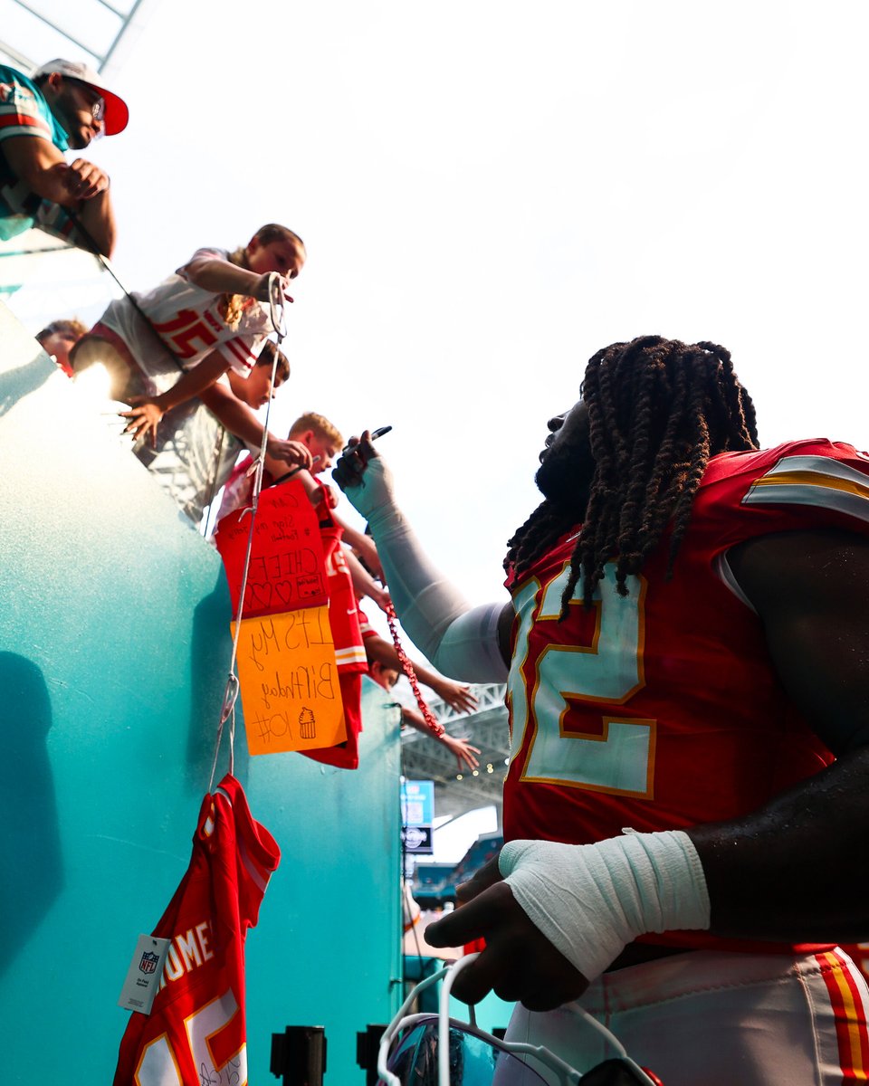 BoltonEmpFDN's tweet photo. Victory Monday ⚡️ https://t.co/BRNervix66