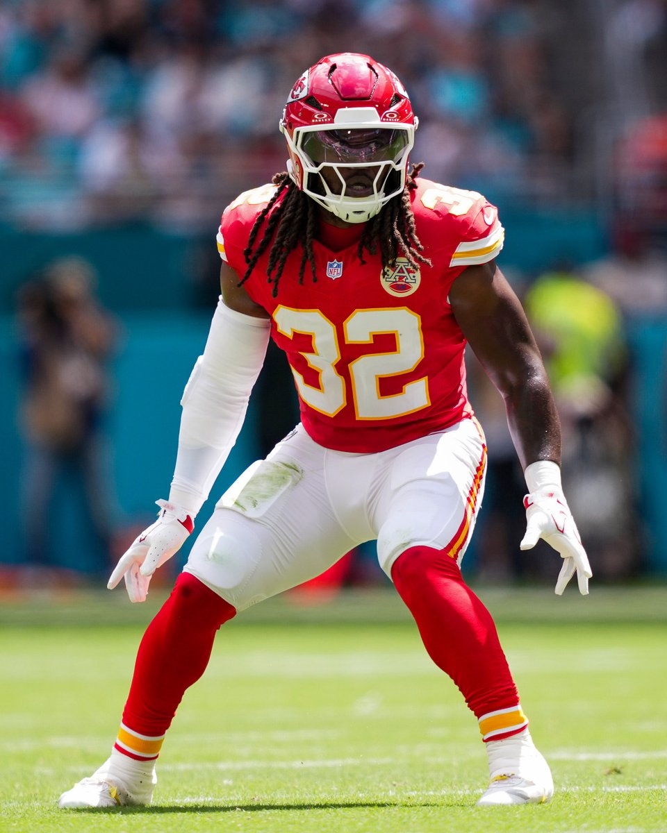 BoltonEmpFDN's tweet photo. Victory Monday ⚡️ https://t.co/BRNervix66