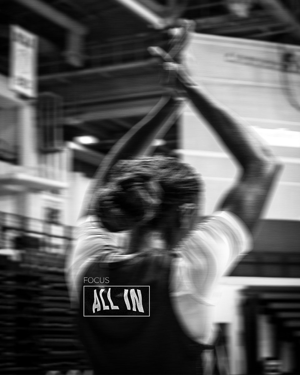 monmouth_wbb's tweet photo. focus
..
..
..
#FlyHawks
#aShoreThing 🌊 https://t.co/hOMvAKy3Ip
